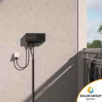 800W/930W Balkonkraftwerk - 2x Aiko 465W Full Black & Enphase IQ Balcony Solar System